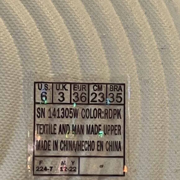 Skechers Archfit Pink Flip Flops with Rhinestone Embellished Straps - Picture 9 of 9